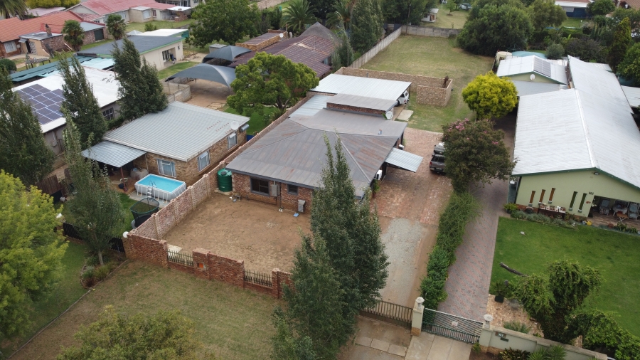 3 Bedroom Property for Sale in Miederpark North West